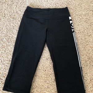 Victoria’s Swcret sport crop leggings